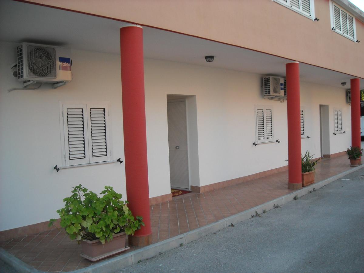 B&B Dal Gallo Battipaglia Exterior foto